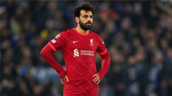 محمد صلاح يبلغ أصدقاءه بمصيره مع ليفربول