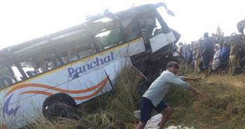   مصرع 18 شخصا إثر سقوط حافلة فى واد بباكستان