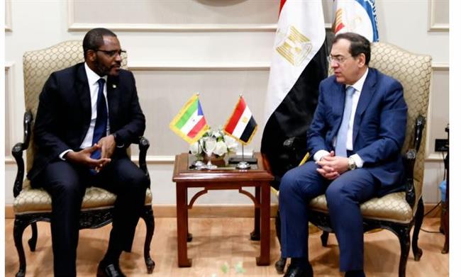 مباحثات ثنائية بين وزير البترول  ووزير المعادن بغينيا الاستوائية