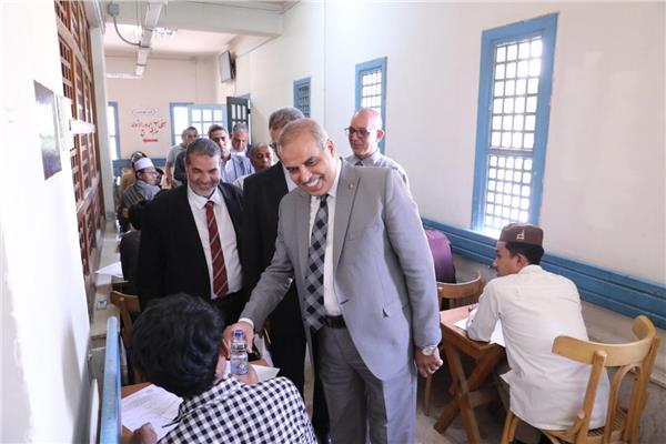 رئيس جامعة الأزهر يتفقد امتحانات كلية الدراسات الإسلامية والعربية للبنين