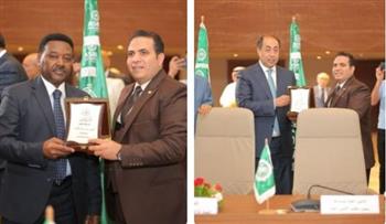   الاتحاد العربي للتنمية الاجتماعية يكرم الأمين العام المساعد لجامعة الدول العربية 