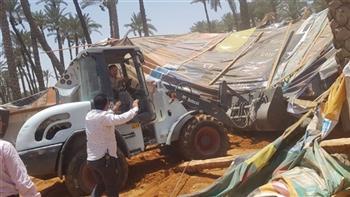 إزالة صوان باكيات لبيع البلاستيك وأدوات منزلية وأسوار بأبوالنمرس