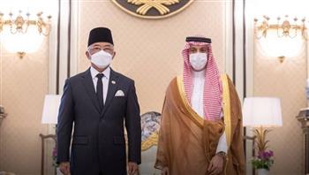   وزير الخارجية الماليزي يعتبر أن زيارة نظيره السعودي إلى بلاده "تضخ زخما جديدا في العلاقات الثنائية"