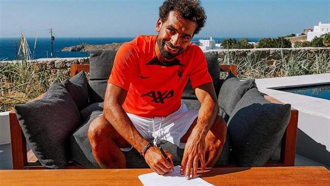 تفاصيل عقد محمد صلاح الجديد مع ليفربول