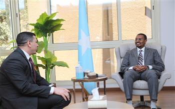   السفير الصومالي يستقبل مبعوث الرئيس السيسي للتهنئة بمناسبة ذكرى تأسيس بلاده