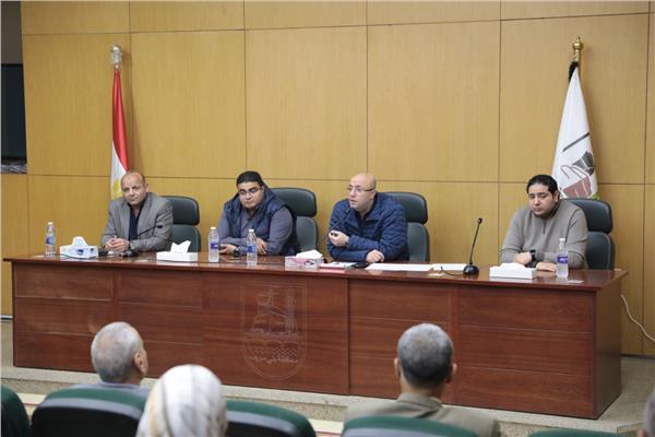 محافظ بنى سويف يوجه رؤساء الوحدات المحلية بضرورة التواجد الميداني