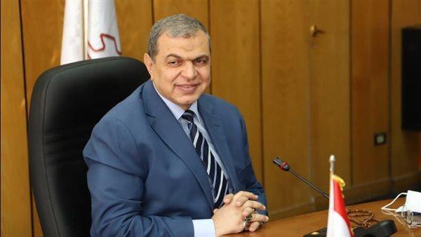 وزير القوى العاملة يتابع صرف معاش أسرة مصري توفى وكان يعمل بإيطاليا