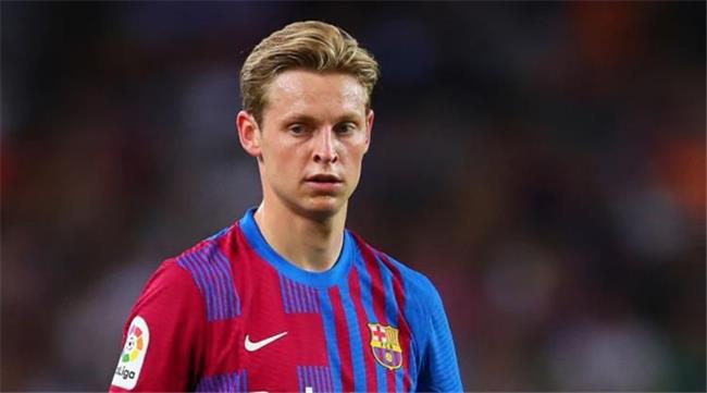 برشلونة يبلغ مانشستر يونايتد بطلباته لرحيل دى يونج