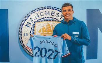 رسميا.. مانشستر سيتي يجدد عقد نجمه حتى 2027