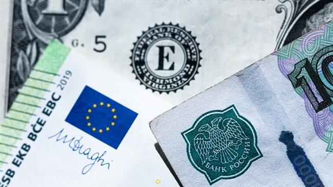 البنك المركزى الروسى يحث المشاركين فى السوق على خفض قيمة الودائع بالعملات الأجنبية