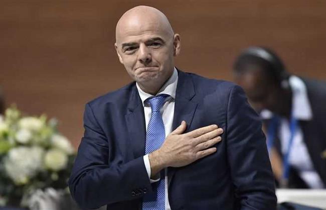 إنفانتينو يهنئ رئيس الاتحاد الجزائري
