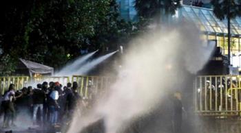   سريلانكا: إطلاق الغاز المسيل للدموع على المتظاهرين أمام مكتب رئيس الوزراء