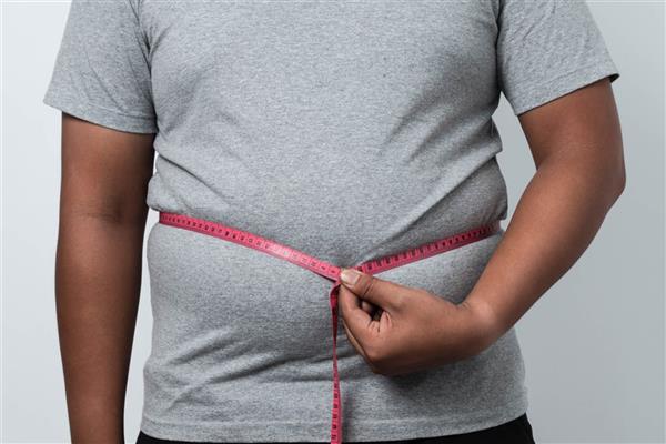 دراسة: فقدان الوزن الزائد يحسن الخصوبة لدى الرجال