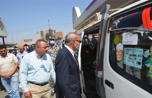 محافظ القليوبية يجرى جولة بمحطات الوقود ومواقف السيارات للتأكيد على أسعار المواصلات الجديدة