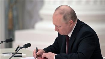   بوتين يوقع قانونا بالمسؤولية الجنائية عن دعوات العمل ضد الأمن القومى لبلاده