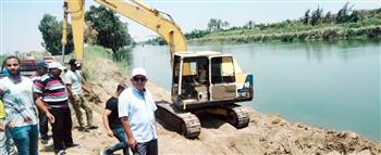   رئيس مياه القناة يتابع أعمال الإصلاح لخط مياه الشرب بقرية نفيشة بالإسماعيلية 