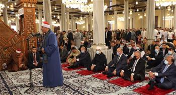   «شعراوي» يؤدي صلاة الجمعة بمسجد الحسين بمناسبة العيد القومي لمحافظة القاهرة