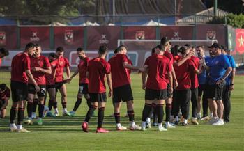 الأهلي يختتم تدريباته استعدادًا لمواجهة بيراميدز غدًا في الدوري الممتاز