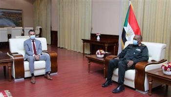 البرهان وسفير بريطانيا في السودان يؤكدان ضرورة التوافق بين القوى السياسية