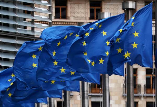 المفوضية الأوروبية ترحب بمصادقة برلمان مقدونيا الشمالية للانضمام للاتحاد