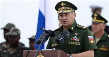   وزير الدفاع الروسي يتفقد قواته داخل أراضي أوكرانيا ويأمر بتوسيع العمليات