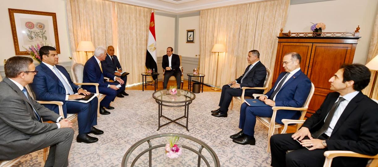 الرئيس السيسي يستقبل رئيس شركة لورسن العالمية للصناعات البحرية في برلين