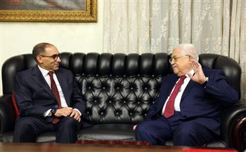   الرئيس الفلسطيني يستقبل سفير الجزائر لدى الأردن