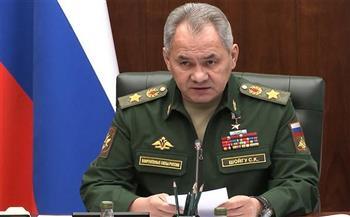 وزير الدفاع الروسي يوجه بتدمير الصواريخ والمدفعية بعيدة المدى للجيش الأوكراني