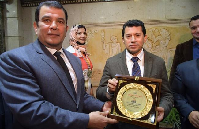غداً.. بعثة مصر لمصارعة الذراعين تطير إلى لاجوس للمشاركة في بطولة افريقيا 