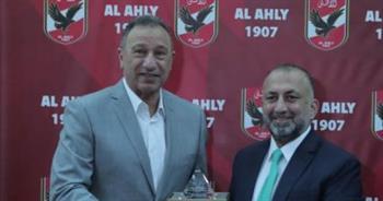 الخطيب يستقبل رئيس نادى الوحدات الأردني