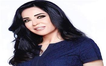 إنجي أنور تكشف حقيقة وجود صلة قرابة بين غادة والي وعصام والي