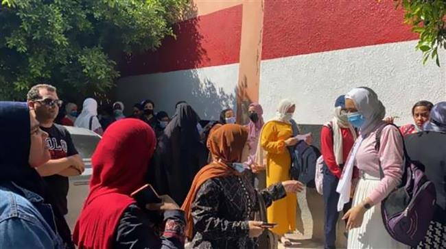 تباين آراء طلاب الثانوية العامة بالإسكندرية بعد امتحان الرياضة البحته 