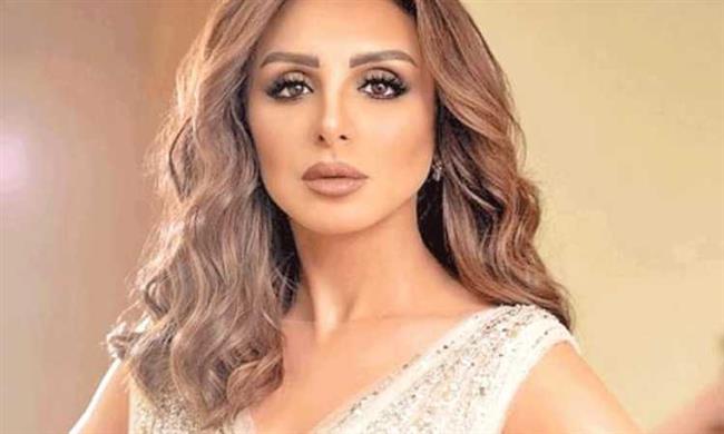 تفاصيل بكاء أنغام وتوقفها عن الغناء خلال حفل الأوبرا