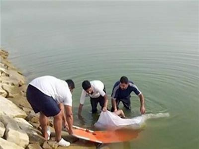  انتشال جثمان طالب غرق فى بحر بركة السبع بالمنوفية