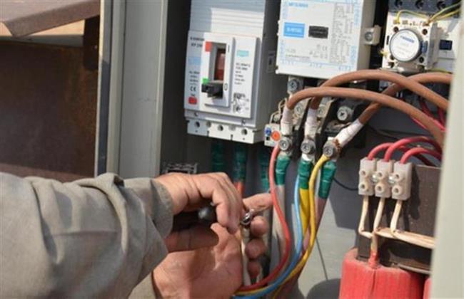ضبط 19 ألف قضية سرقة تيار كهربائي خلال 24 ساعة