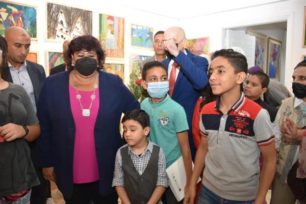 وزيرة الثقافة تفتتح الدورة الثانية لبينالي القاهرة الدولي لفنون الطفل