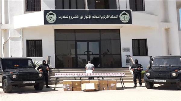 الجزائر.. مصادرة أكثر من 140 ألف قرص مخدر