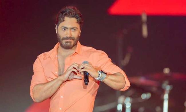 «بحبك».. تامر حسنى يشوق جمهوره لفيلمه الجديد