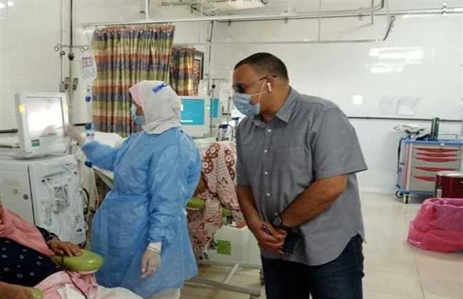 وكيل الصحة بالسويس يتفقد أقسام الكلي بالمستشفى العام