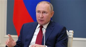   الجارديان: بوتين يعلن قرار روسيا بفك الحصار عن صادرات الحبوب الأوكرانية