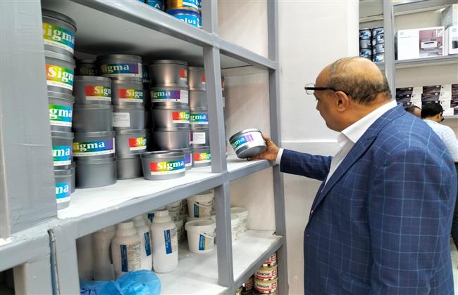 حملات تموينية على أسواق الأحبار والأدوات المكتبية بالإسكندرية