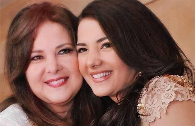 دنيا سمير غانم توجه رسالة مؤثرة لـ دلال عبد العزيز بعد طرح «تسليم أهالى» 
