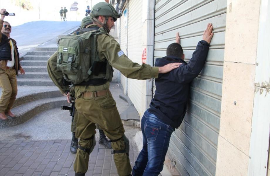 إسرائيليون يعتدون على شاب فلسطينى لدى وجوده فى «يافا»