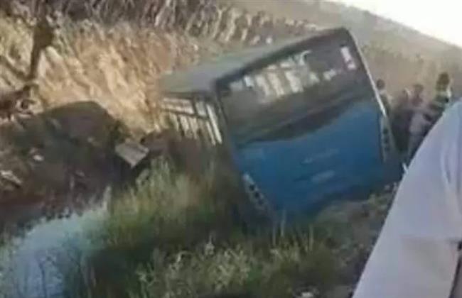 عاجل :انقلاب أتوبيس نقل عام في احد المصارف بالاسكندرية 