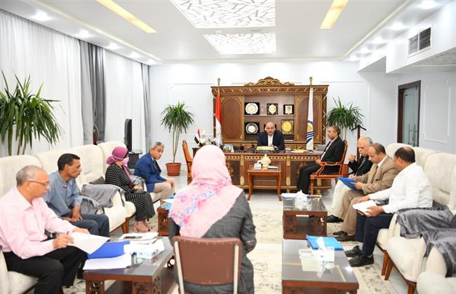 «الداودي» يترأس اللجنة الدائمة لاختيار المتقدمين للوظائف القيادية بقنا