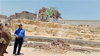   محافظ القاهرة يتفقد أعمال إزالة المساكن التى تمثل خطورة داهمة بمنطقة الجبخانة 