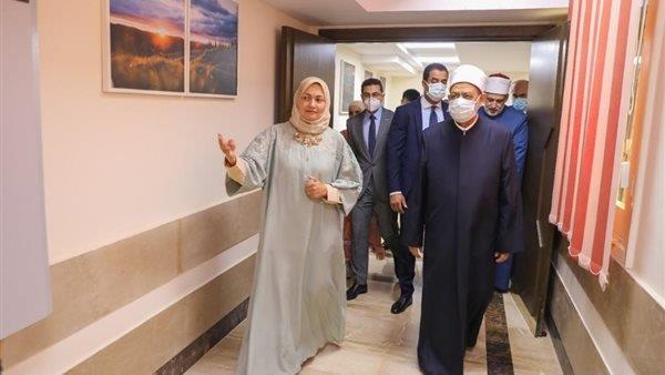 «تطوير الوافدين بالأزهر» ينظم حفل توزيع جوائز ملتقى الأزهر الدولي الأول لفن الكاريكاتير