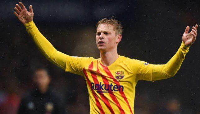 دي يونج «الحل المؤلم» أمام برشلونة لتسجيل لاعبيه الجدد