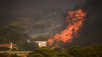   السلطات اليونانية تجلى السكان فى جزيرة ليسفوس بسبب حرائق الغابات