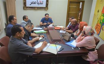 «بلال حبش» يعقد اجتماعاً لبحث منظومة العمل بملف تقنين أراضى الدولة